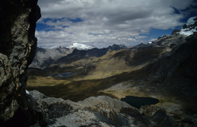 Cordillera Huayhuash - A Rugged Palette