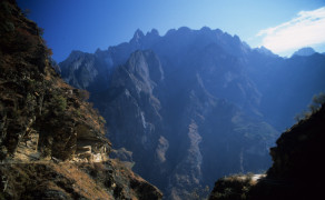 Tiger Leaping Gorge Hike Trail