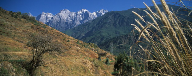Farm View of Tiger Leaping Gorge